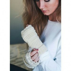 Boutique Knit Gloves